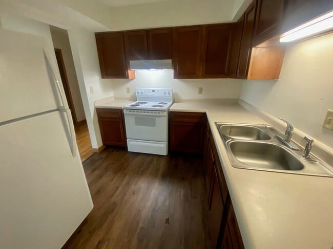 Interior Photo - Reid Terrace