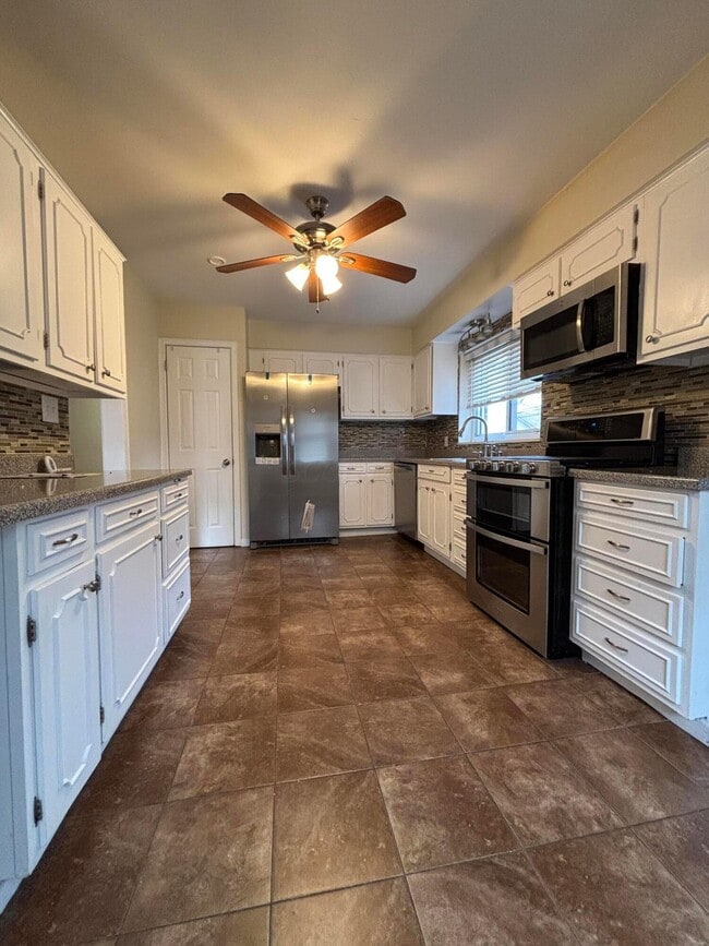 Building Photo - 514 Enfield Rd