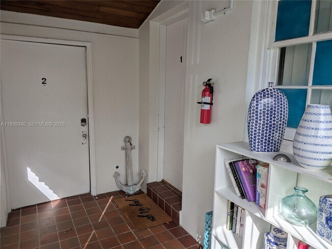 Building Photo - 311 SW 2nd Ave