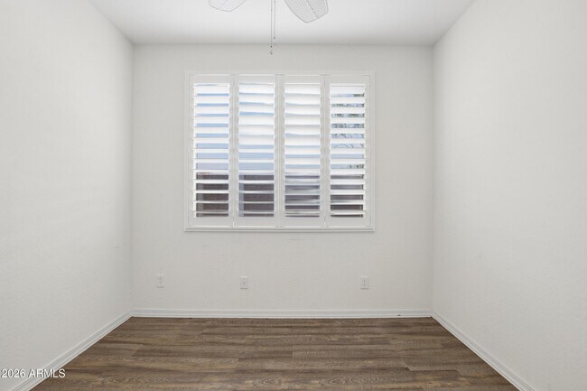 Building Photo - 17863 W Hiddenview Dr
