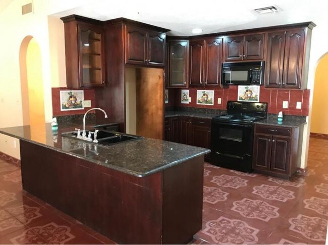 Building Photo - 3 bedroom in Peoria AZ 85345