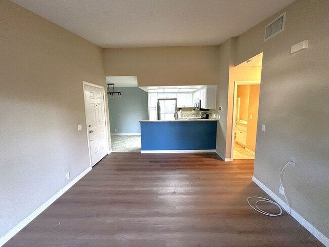 Building Photo - W MISSION BLVD UNIT 16 ONTARIO 91762 (2 BED / 2 BATH)