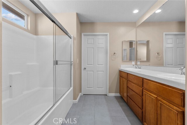 Building Photo - 9447 Hendrix Ln