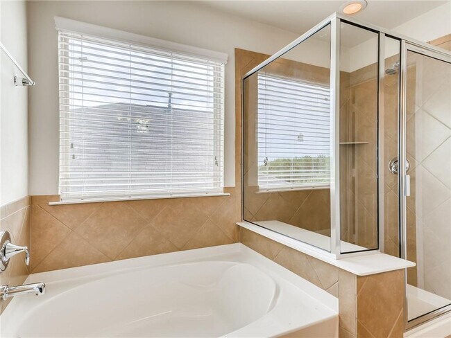 Building Photo - 9801 Tolima Dr