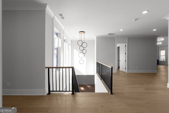 Building Photo - 407 Thunder Rd