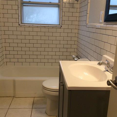 Building Photo - 3241 Aurora St