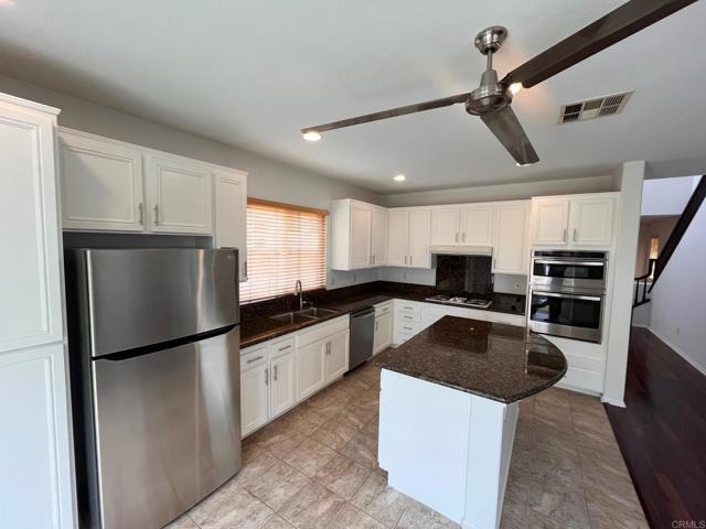 Building Photo - 3840 Stoneridge Rd