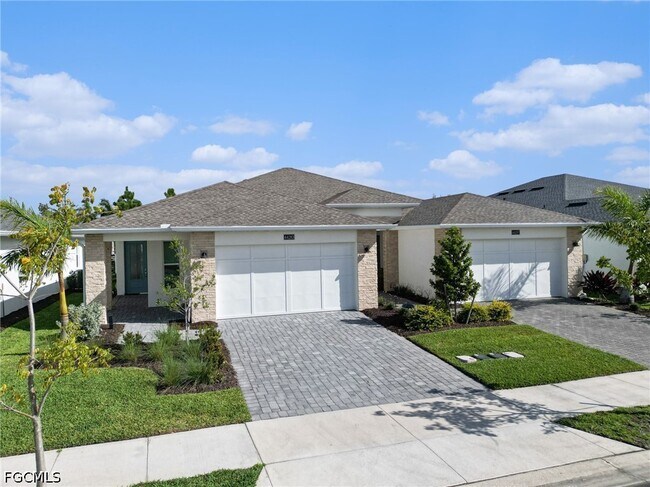 Building Photo - 44283 Panther Dr