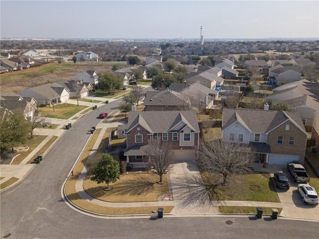 Building Photo - 1136 Beechwood Dr