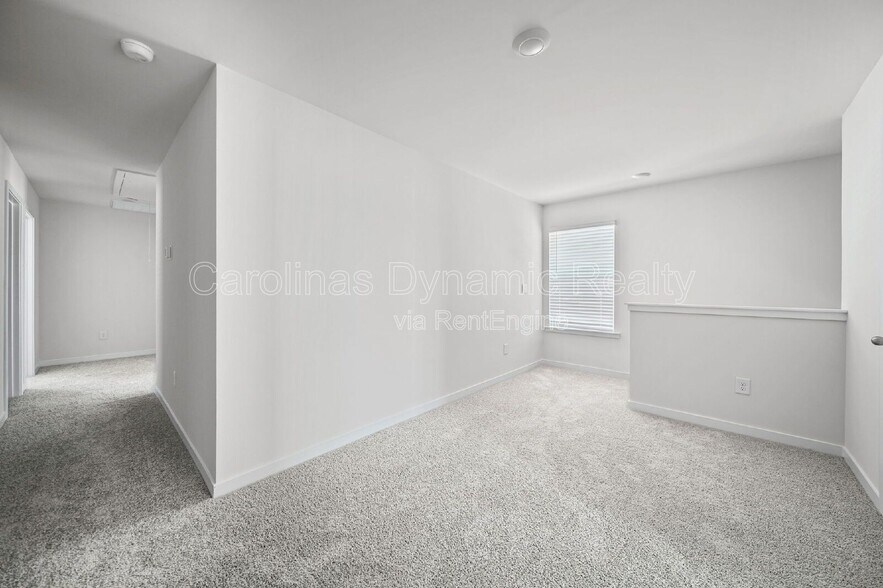 Building Photo - 10105 Dancing Crane Wy
