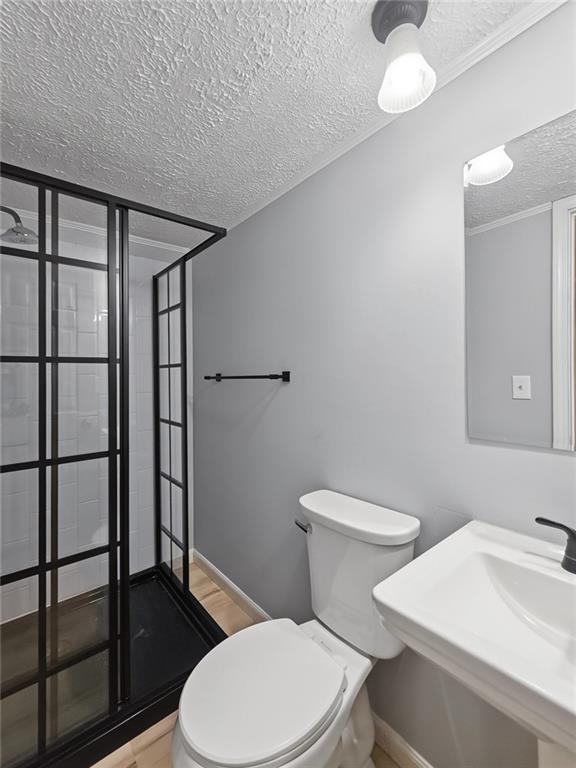 Building Photo - 3542 Shoreland Dr