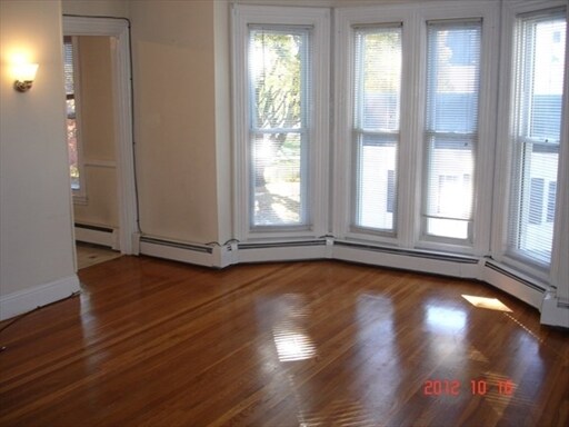 Primary Photo - 13 Capron St