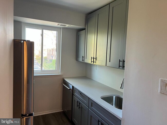 Building Photo - 9921 Bustleton Ave