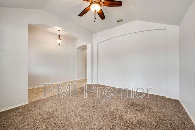 Building Photo - 4005 Ringdove Way