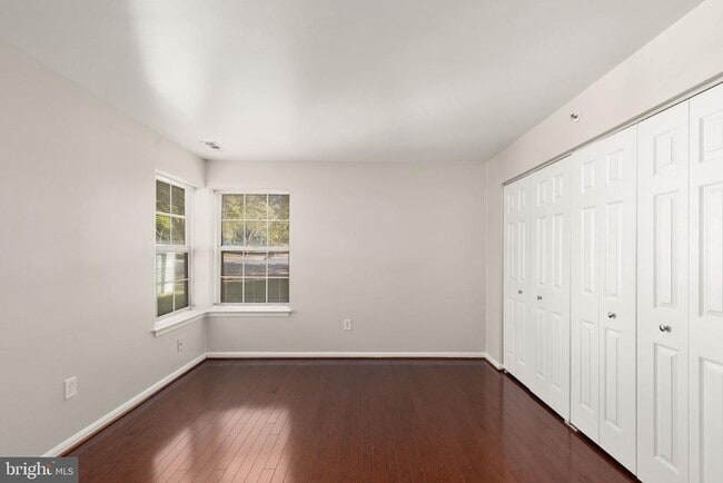 Building Photo - 203 Star Pointe Ct