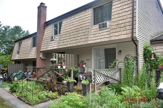 Building Photo - 6 Locust Cir