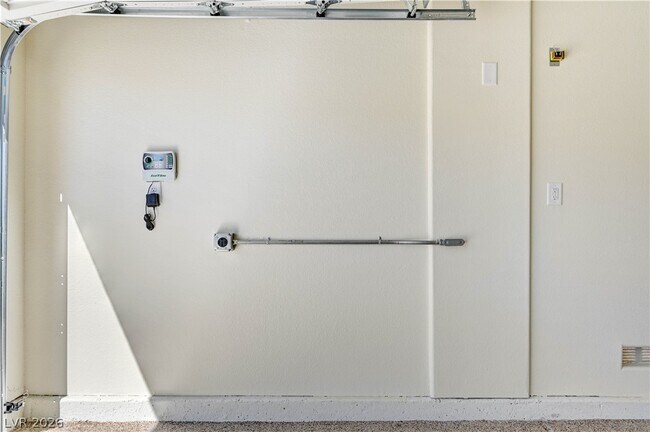 Building Photo - 9016 Pine Mission Ave