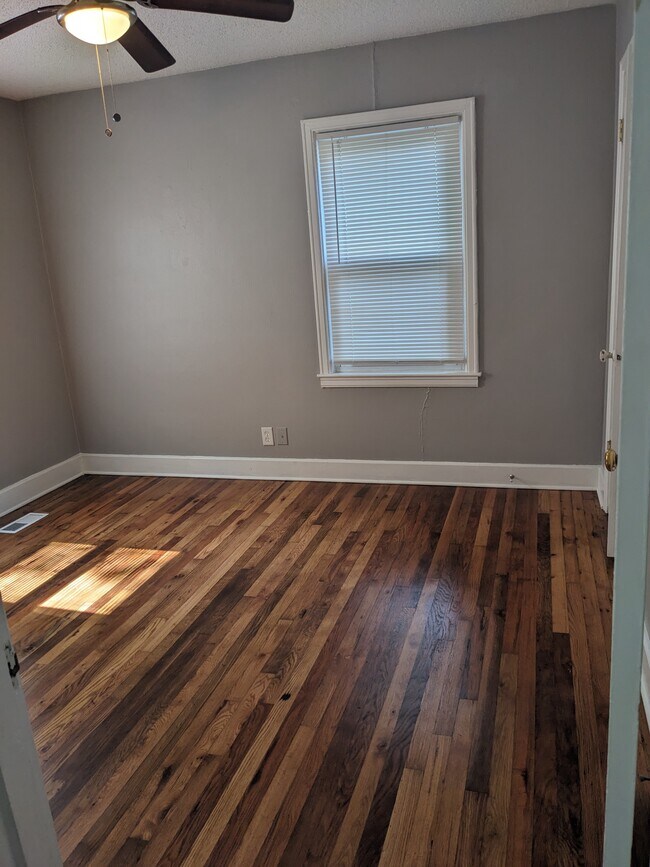 Building Photo - 1316 Sewanee Dr