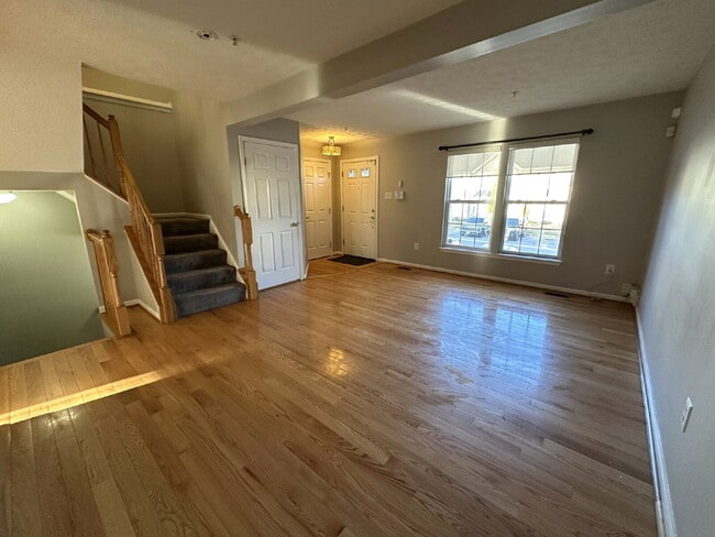 Building Photo - End-Unit Townhome in Owings Mills