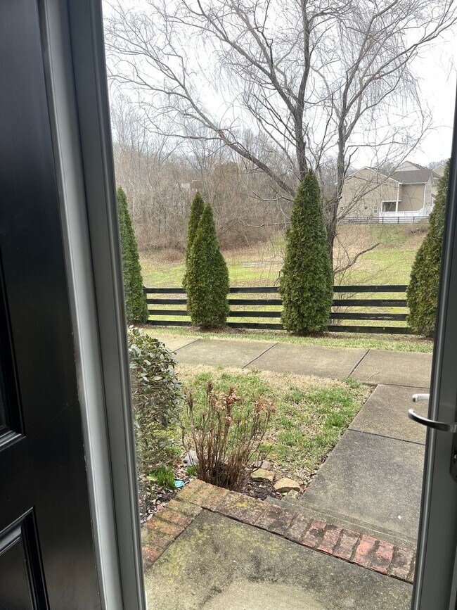 Building Photo - Lenox Village!