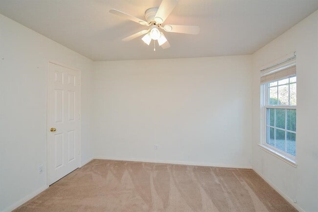Building Photo - 5819 Mitre Peak Ln