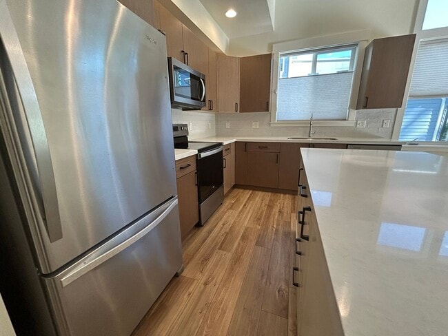 Building Photo - 4234 Cameo Ln