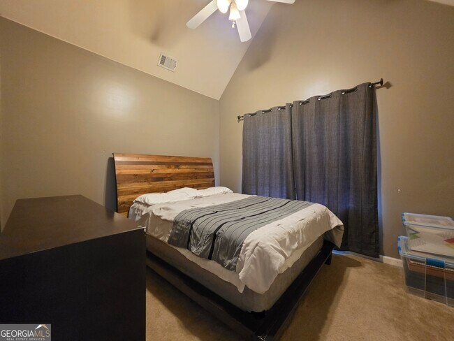 Building Photo - 94 Courtland Dr