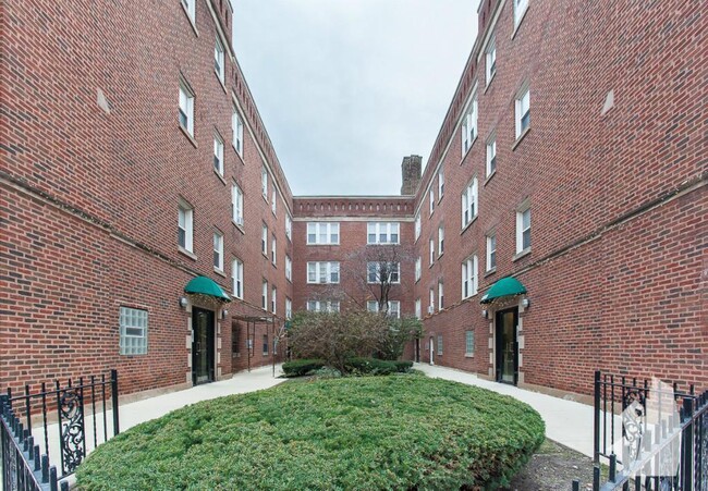 1828 West Lawrence Ave., Unit GDN, Chicago, IL 60640 - 1825 W Lawrence Ave