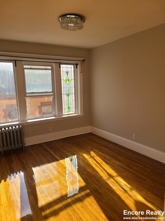 Building Photo - 38 Hemenway St