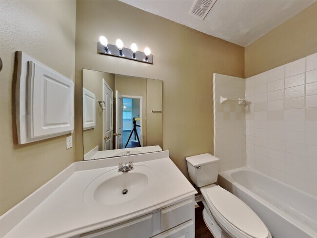 Building Photo - 26004 Castle Meadow Ln