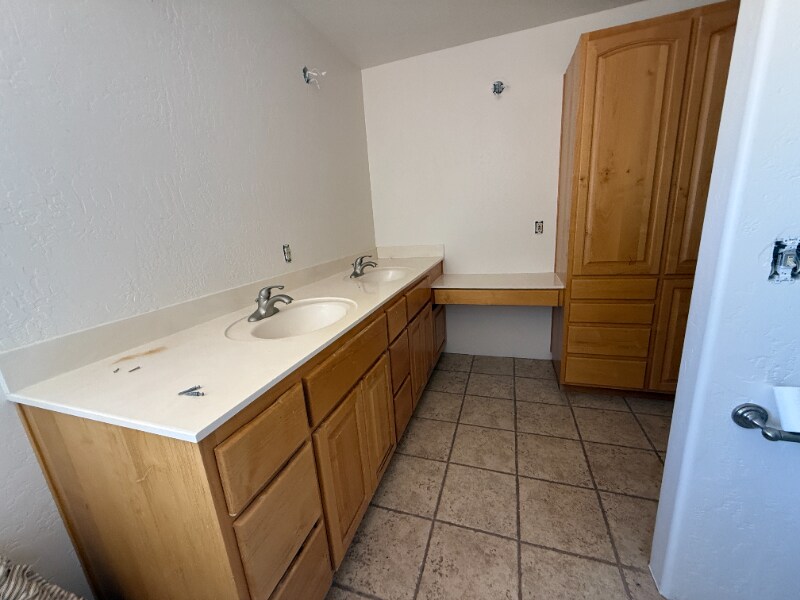 Building Photo - 55 Sunset Ln