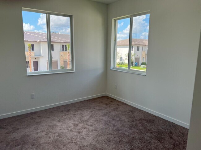 Building Photo - 1510 Pioneer Way