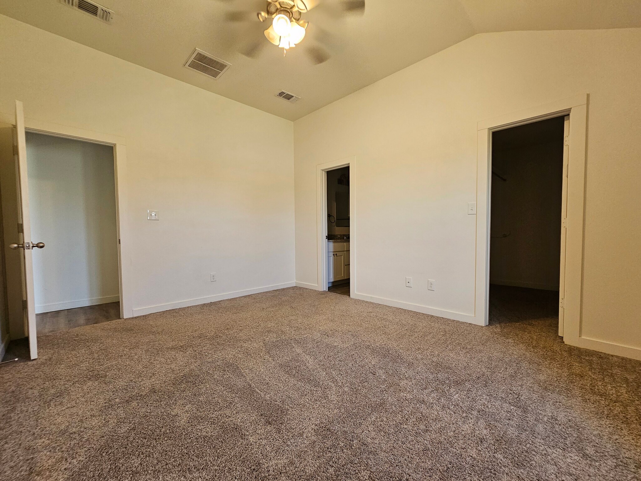 Building Photo - 1710 100th St