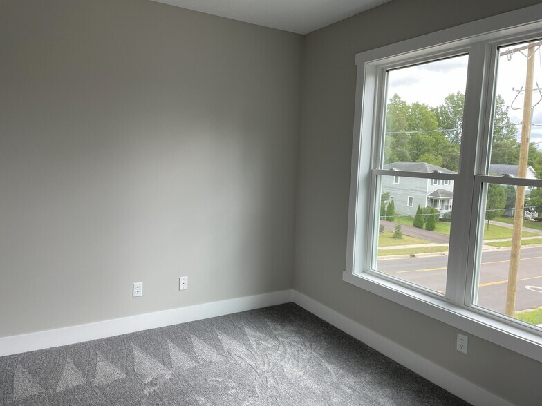 Building Photo - 203 Wall St