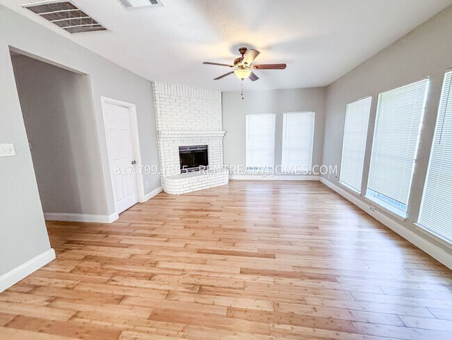 Building Photo - 937 Grasswood Dr