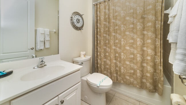 Building Photo - 4079 Oak Tree Dr
