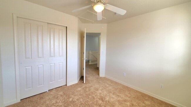 Building Photo - 483 E Apple Blossom Dr