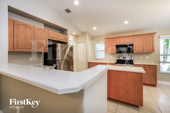 Building Photo - 419 Conlee St