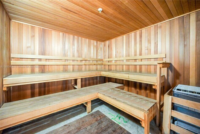 Building Photo - 6620 Indian Creek Dr