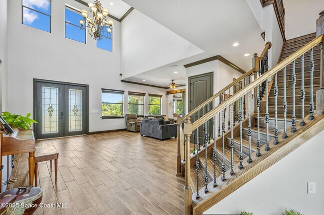 Building Photo - 6725 S Tropical Trail
