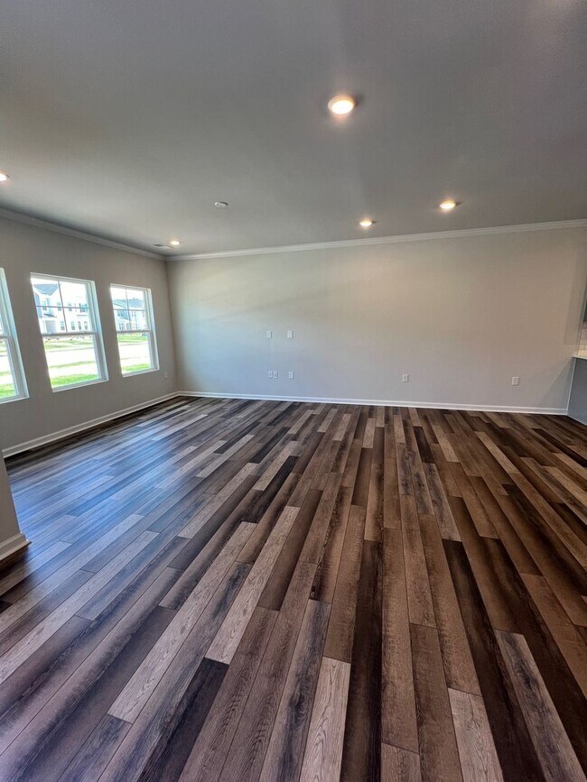 Building Photo - 2312 Kasota Ln