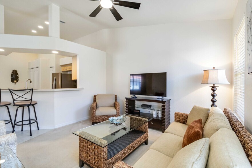 Building Photo - 8202 L Pavia Blvd