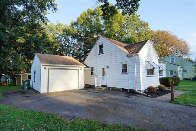 Building Photo - 146 Prospect St