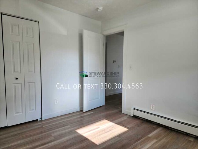 Building Photo - 5017 Massillon Rd
