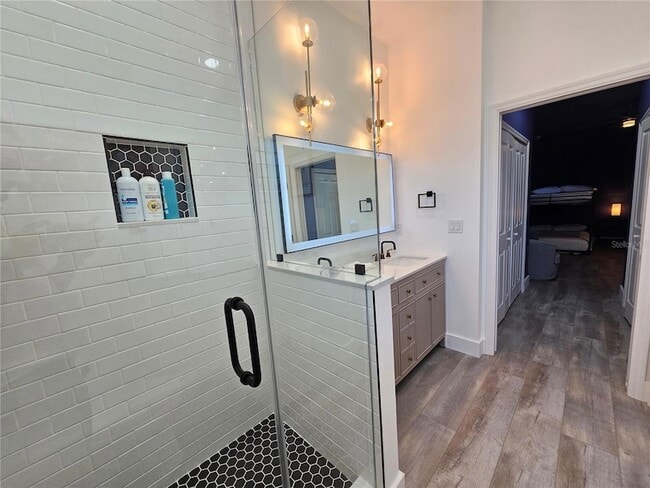 Building Photo - 2075 Jewell Ave