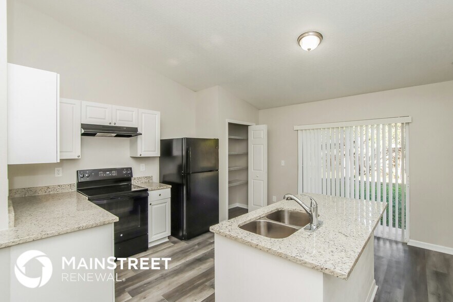 Building Photo - 2511 Palomar Ave SE