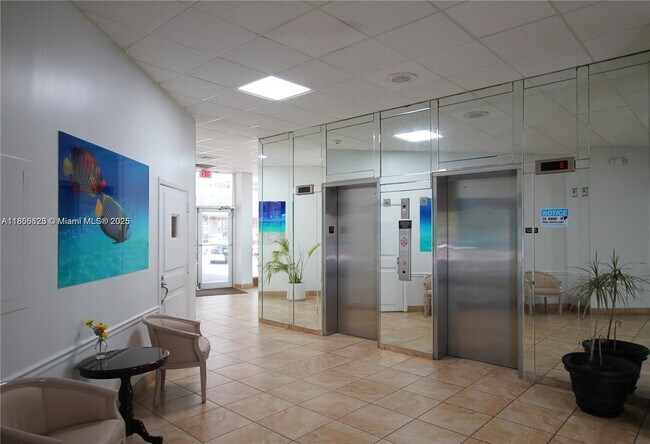 Building Photo - 1801 S Ocean Dr