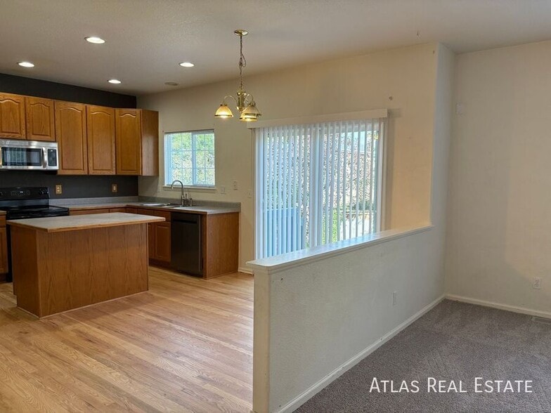 Building Photo - 1071 Thornbury Pl