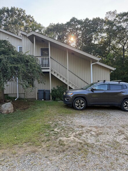 Primary Photo - 235 Reservoir Rd