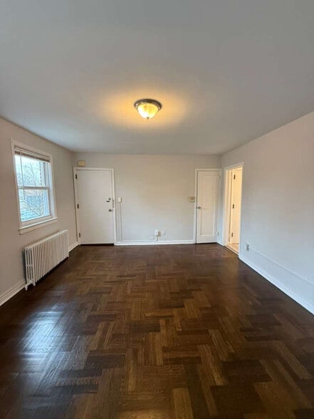 Building Photo - 327 Magnolia St